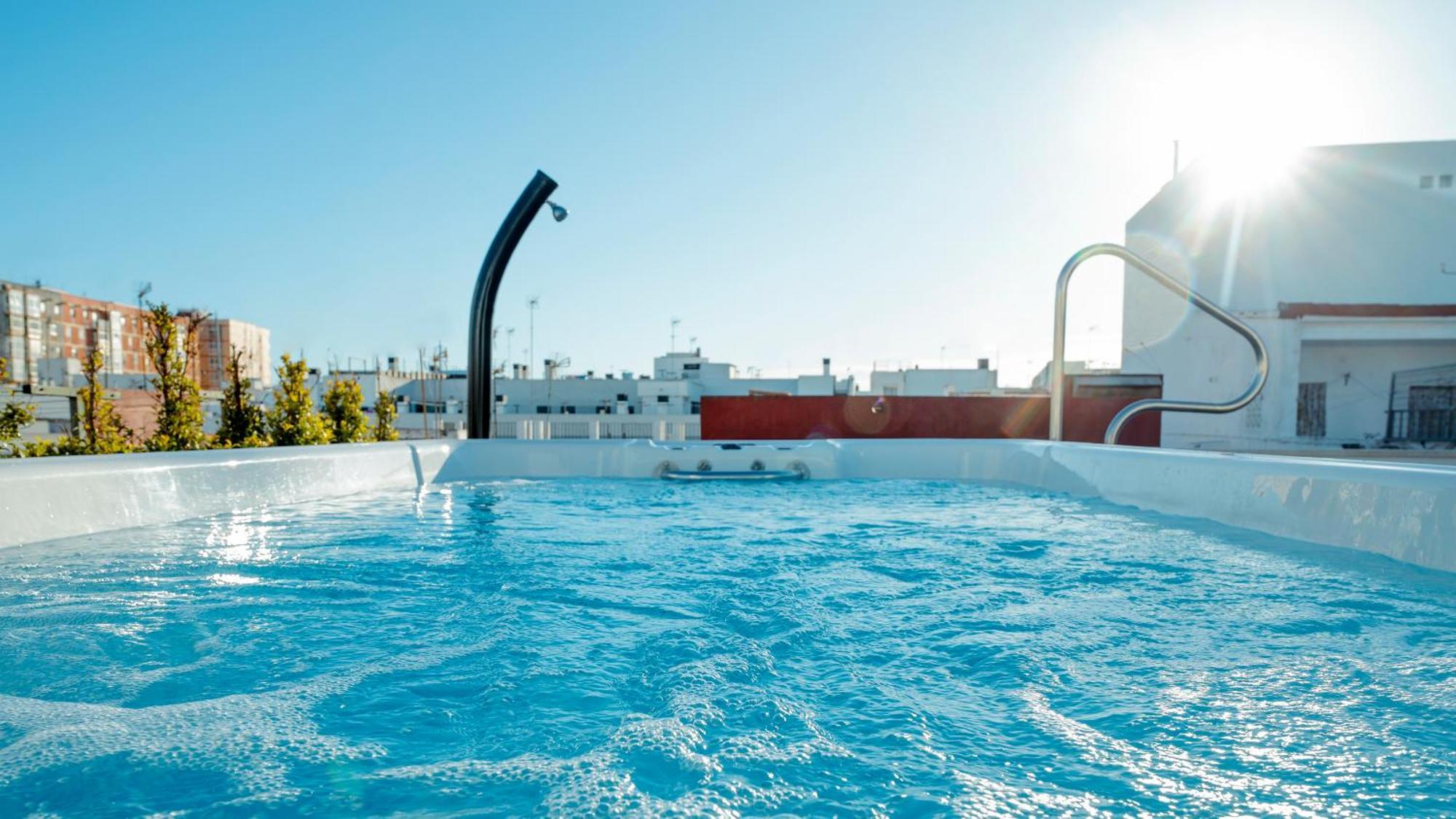 Aparthotel Luz De Gades - Suites Spa Gym - Adults Only كاديز المظهر الخارجي الصورة