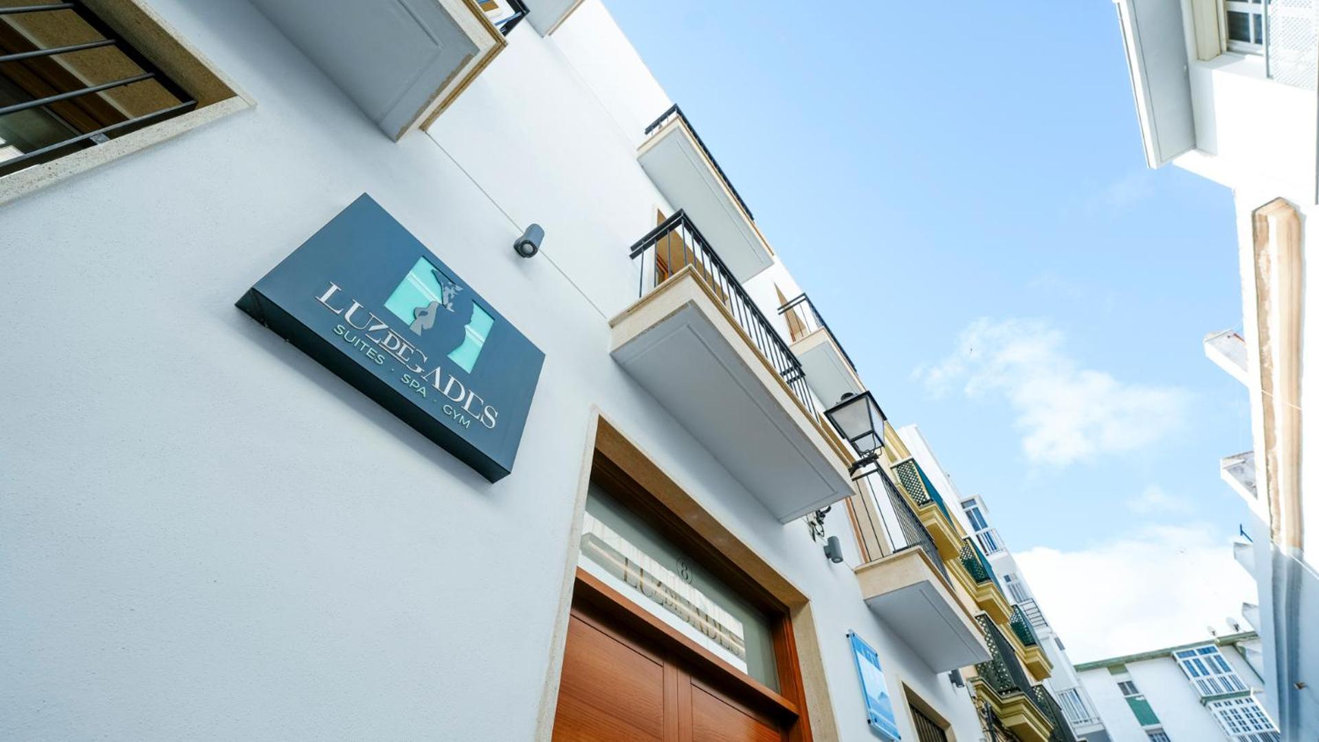 Aparthotel Luz De Gades - Suites Spa Gym - Adults Only كاديز المظهر الخارجي الصورة